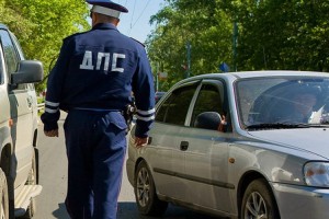 Гаишники скрылись с мигалкой и взяткой