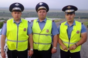 Инспекторами ДПС города Ростова были задержаны трое граждан